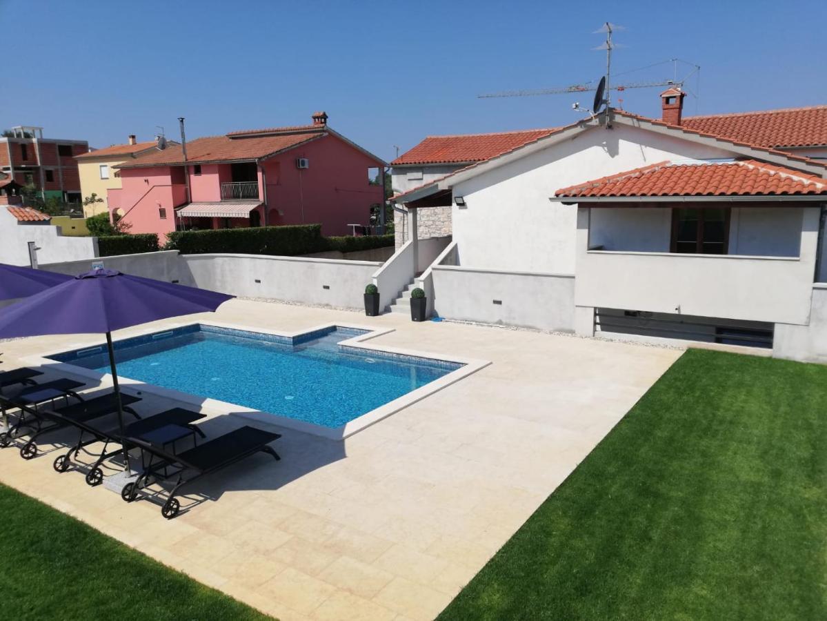 Holiday Home Victoria Poreč Kültér fotó