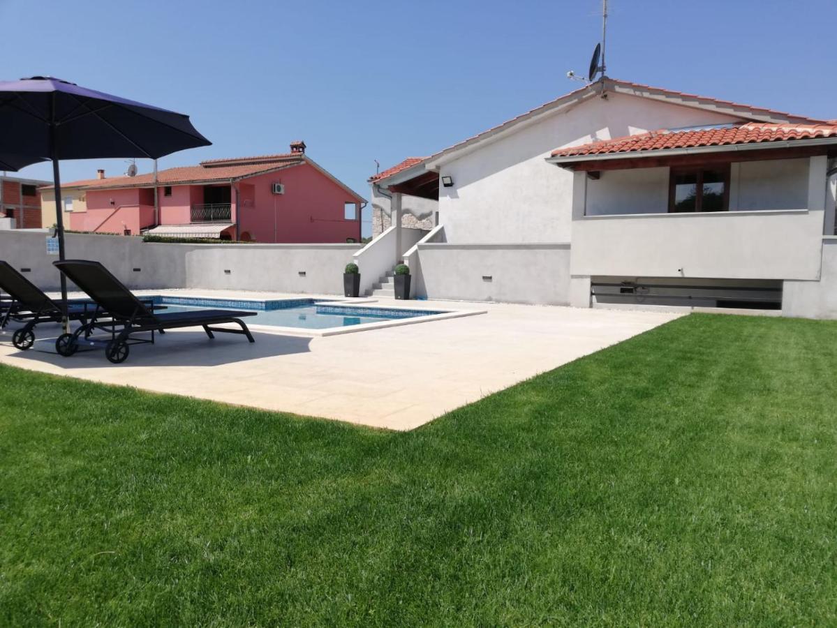 Holiday Home Victoria Poreč Kültér fotó