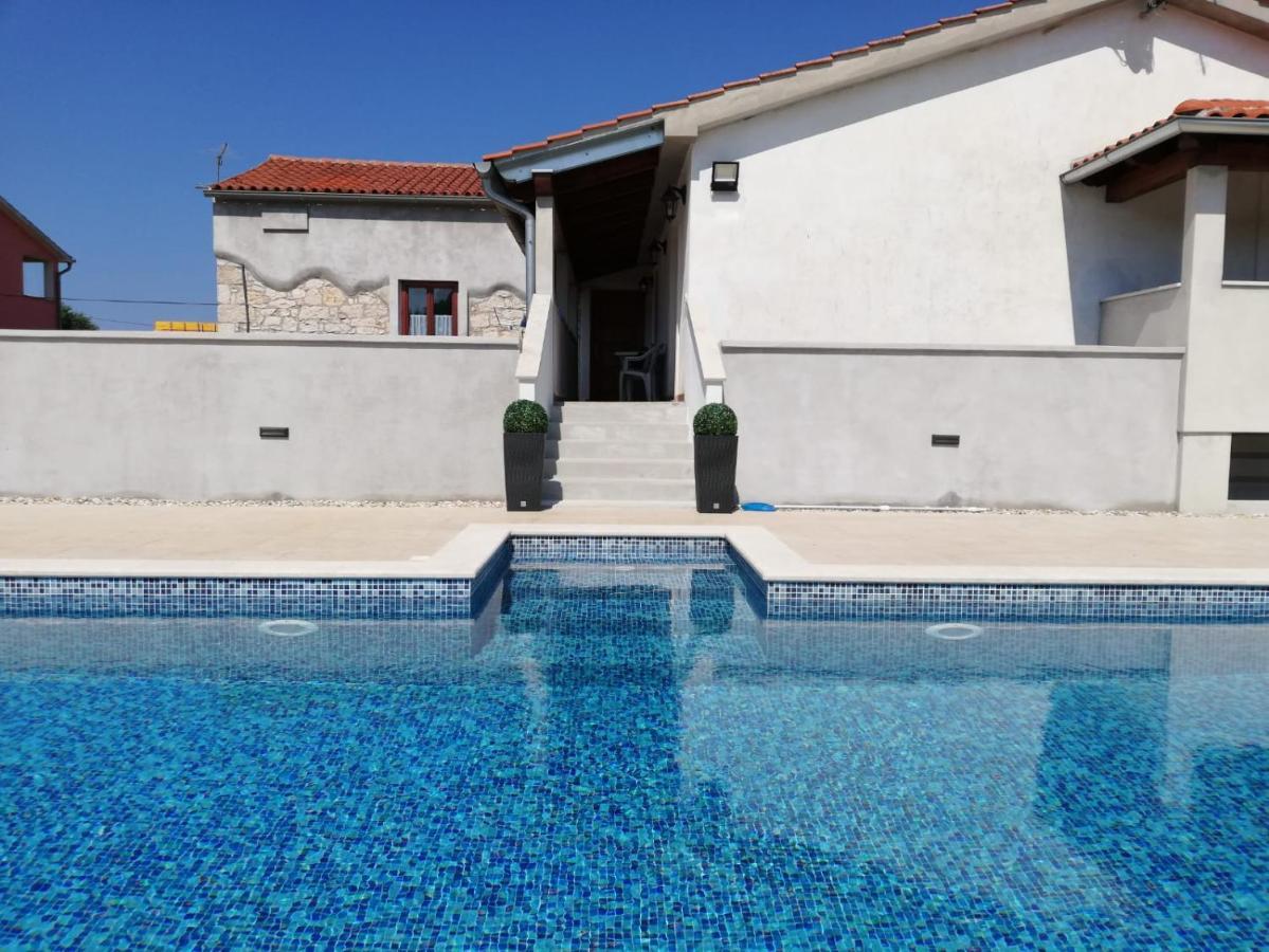 Holiday Home Victoria Poreč Kültér fotó